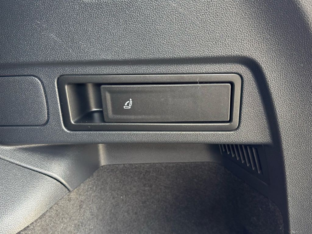 2021 Volkswagen Tiguan Image 18