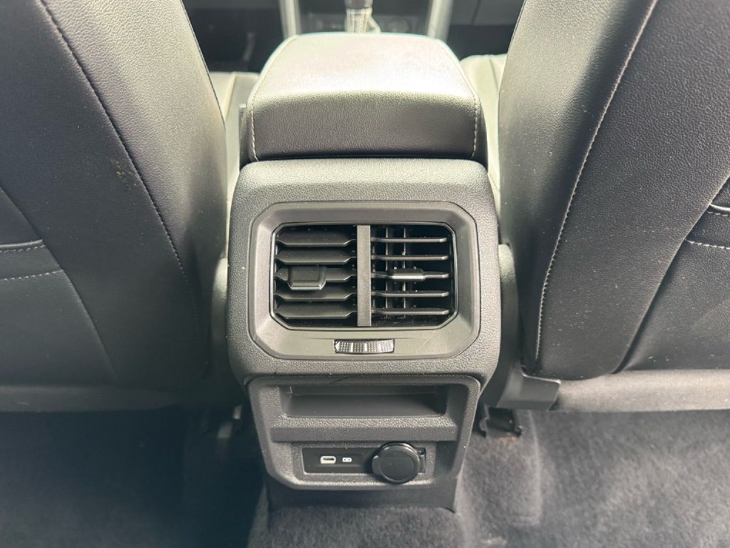 2021 Volkswagen Tiguan Image 32