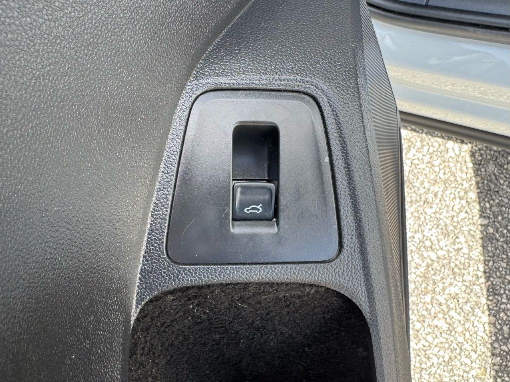 2021 Volkswagen Tiguan Image 37