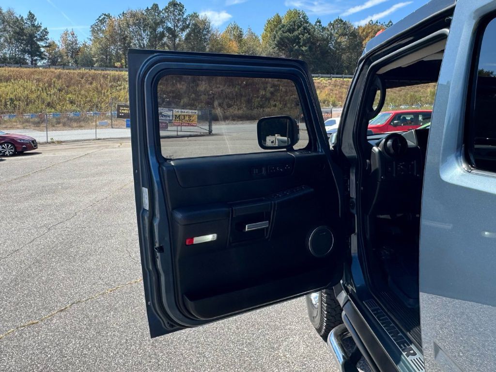 2005 HUMMER H2 Image 37