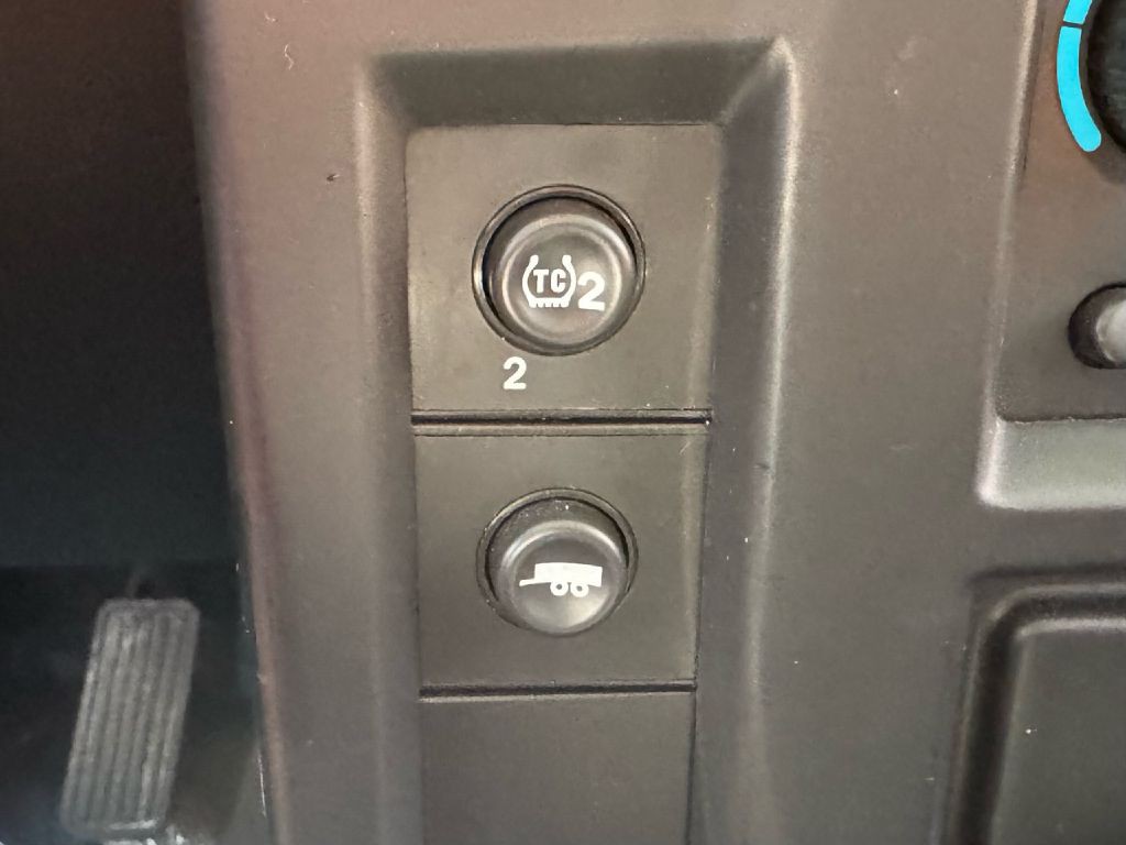 2005 HUMMER H2 Image 63