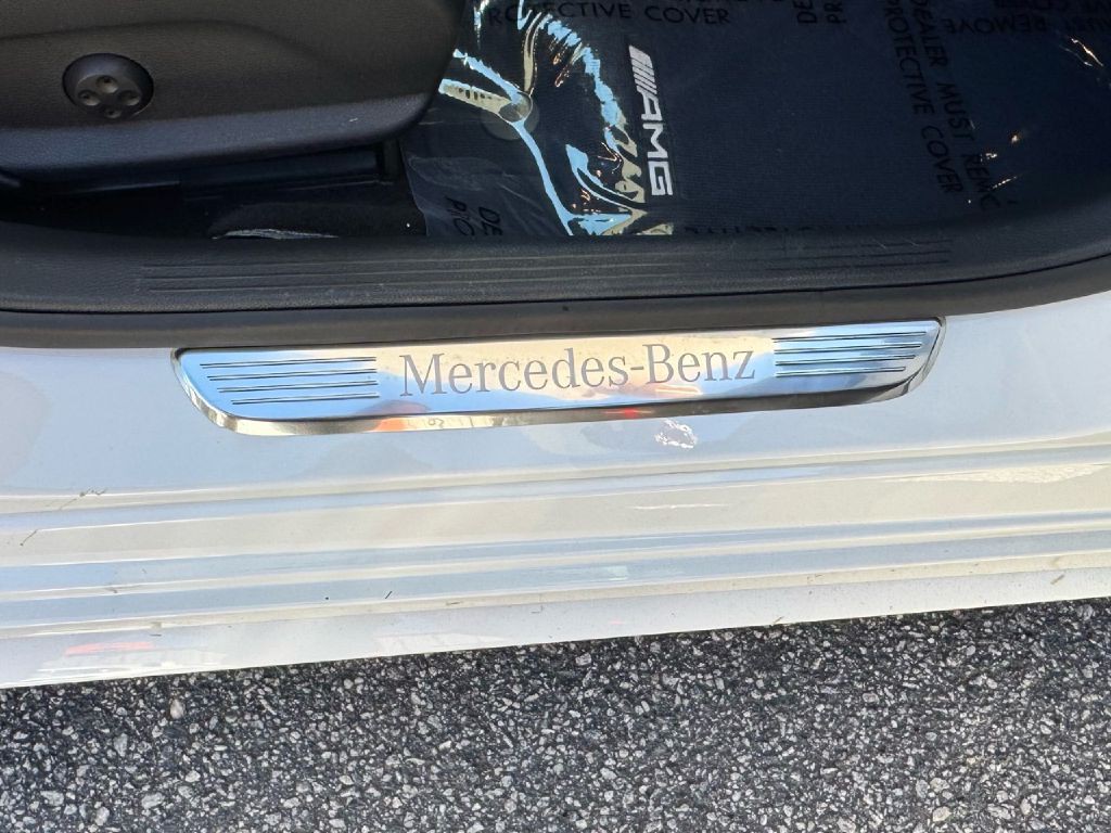 2015 Mercedes-Benz C-Class Image 11