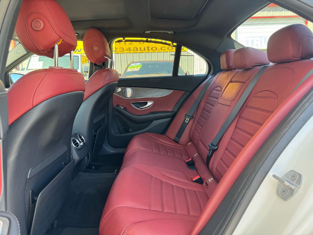 2015 Mercedes-Benz C-Class Image 32