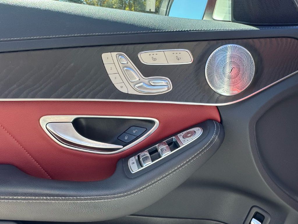 2015 Mercedes-Benz C-Class Image 37
