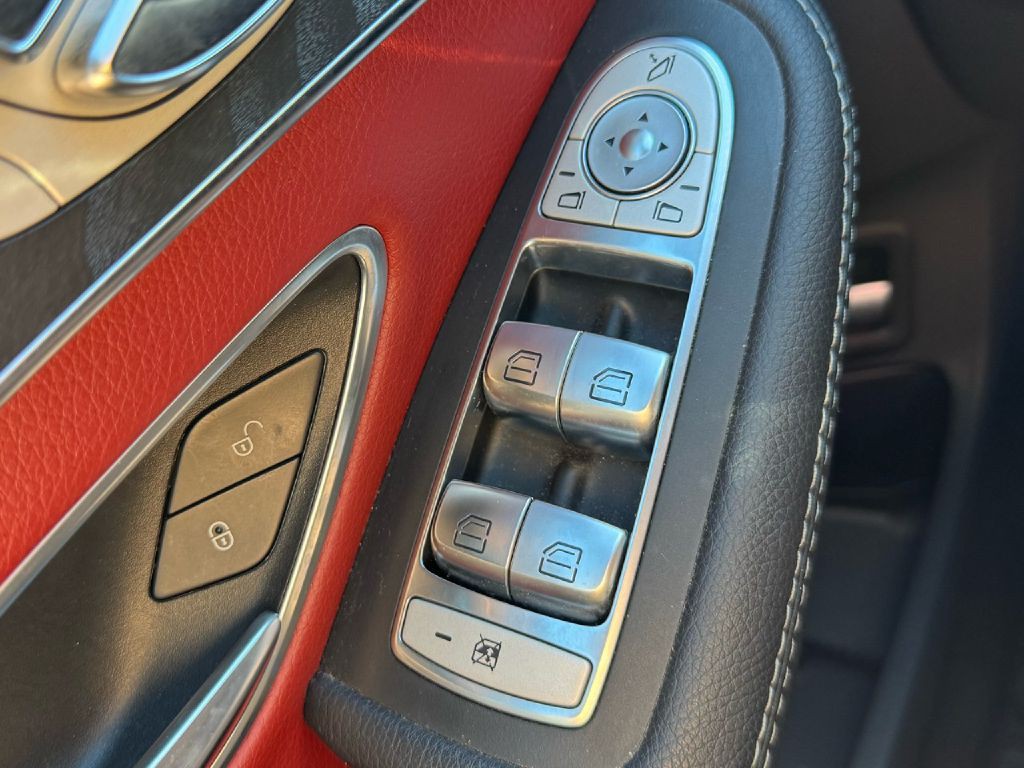 2015 Mercedes-Benz C-Class Image 40