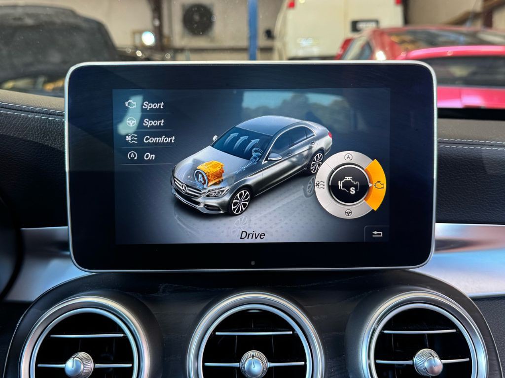 2015 Mercedes-Benz C-Class Image 59