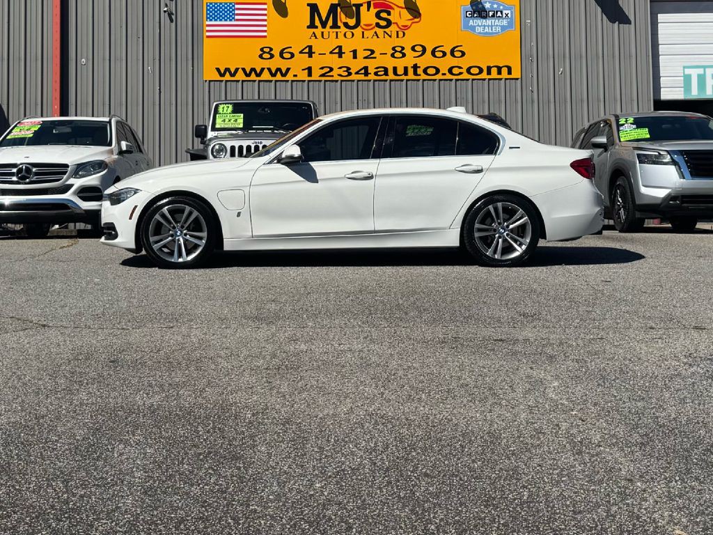 2017 BMW 3 Series Image 2