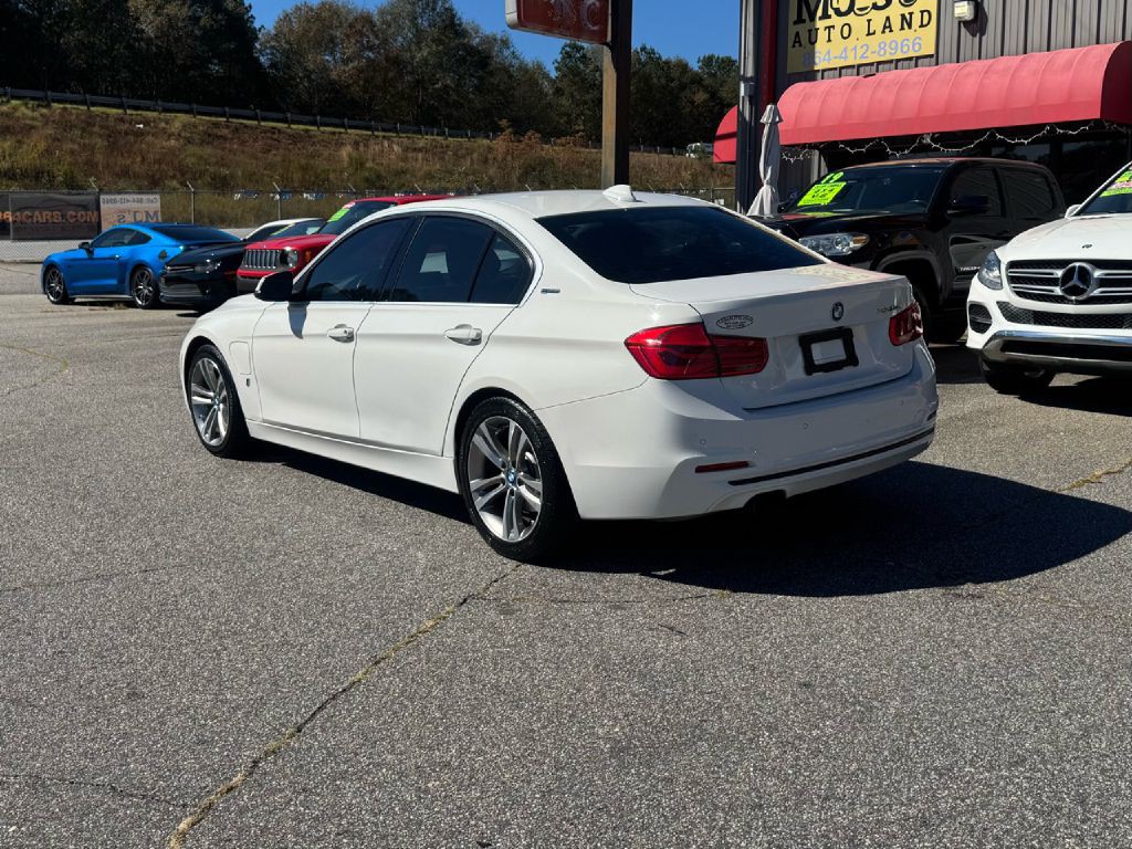 2017 BMW 3 Series Image 22