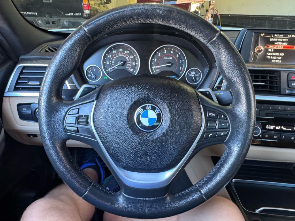 2017 BMW 3 Series Image 44