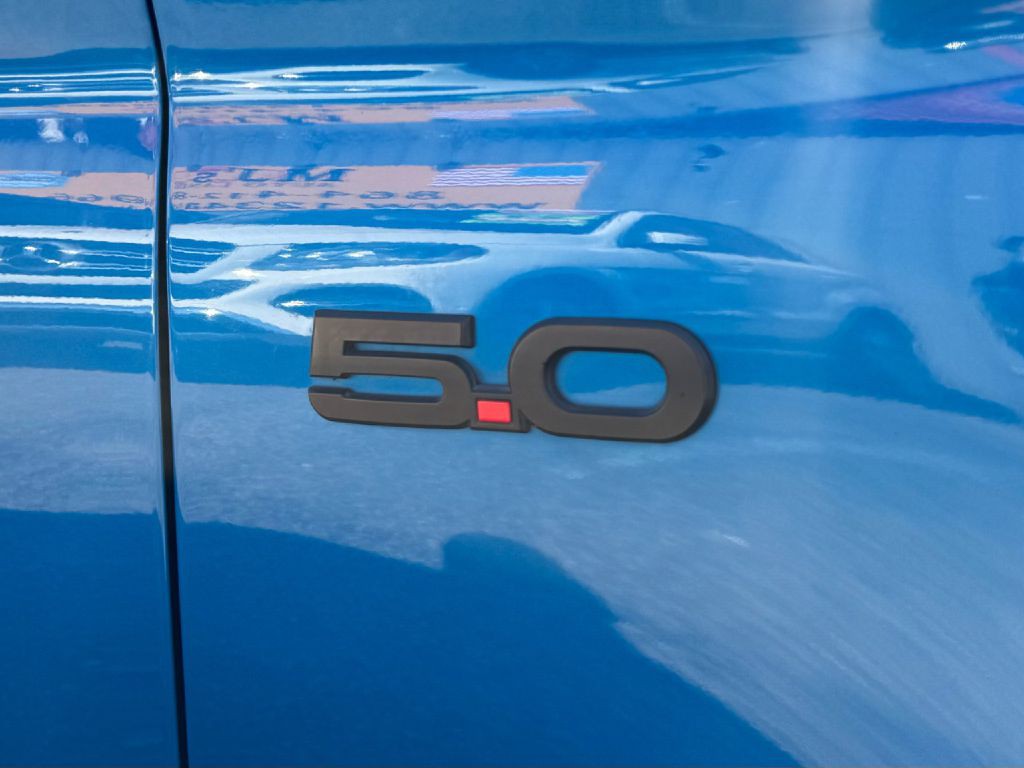 2019 Ford Mustang Image 8