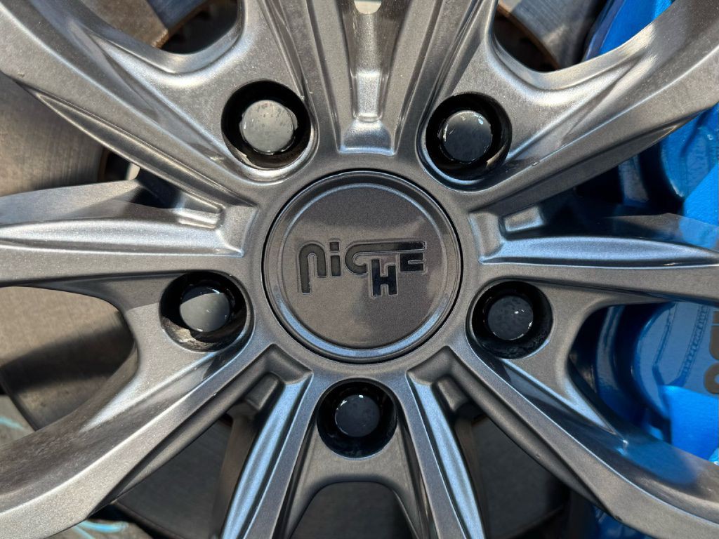 2019 Ford Mustang Image 24
