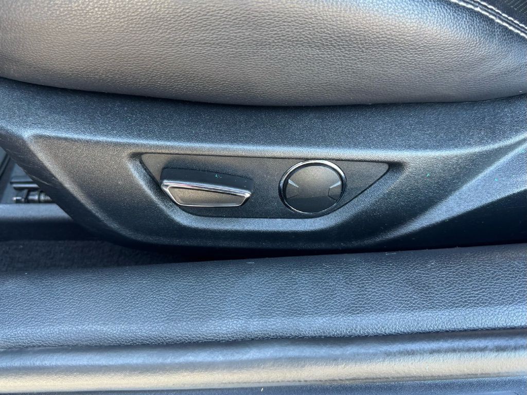 2019 Ford Mustang Image 34