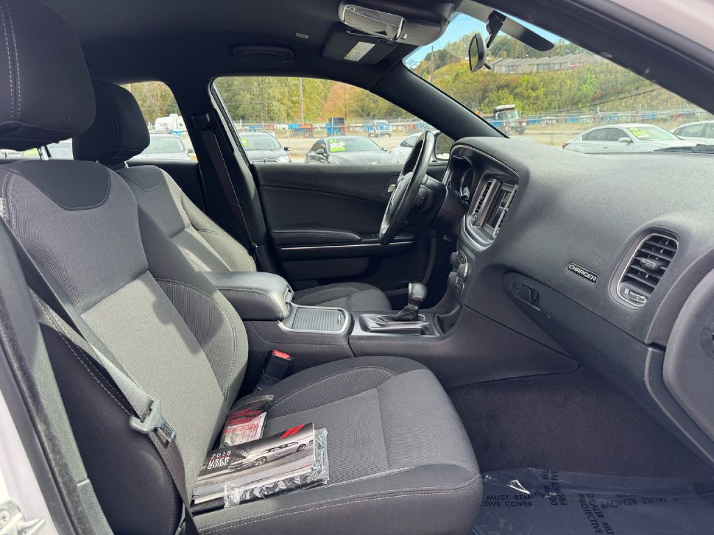 2018 Dodge Charger Image 8