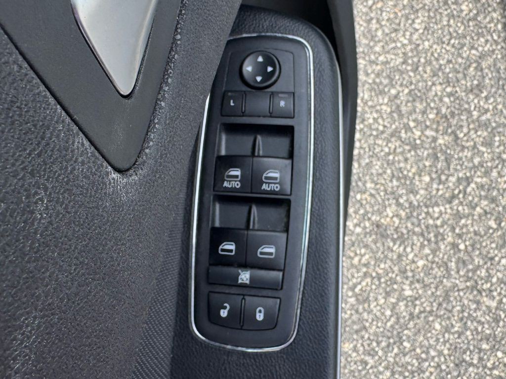 2018 Dodge Charger Image 26