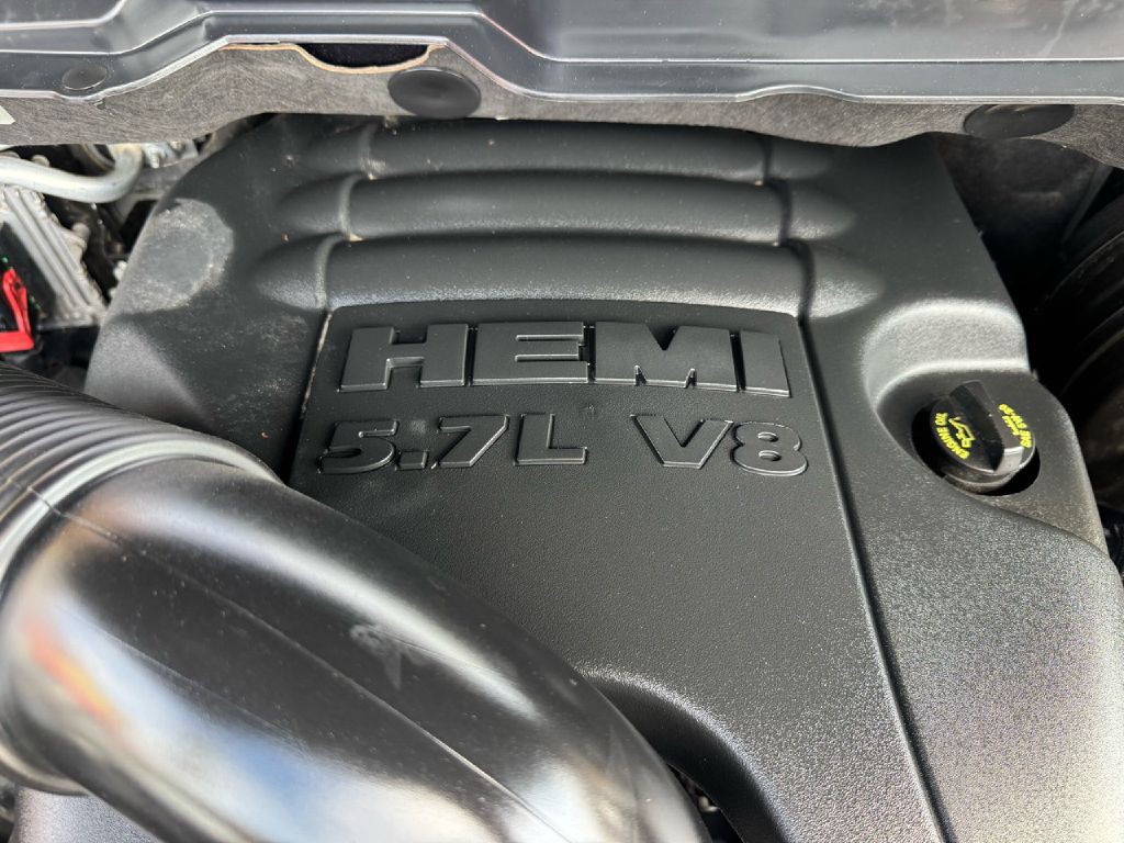 2017 RAM 1500 Image 4