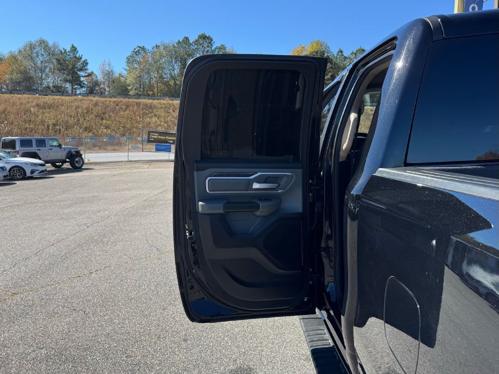 2020 RAM 1500 Image 24