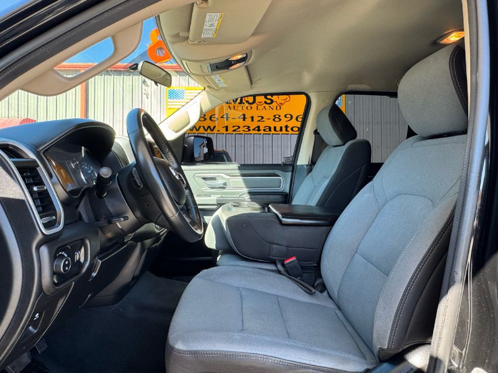 2020 RAM 1500 Image 32