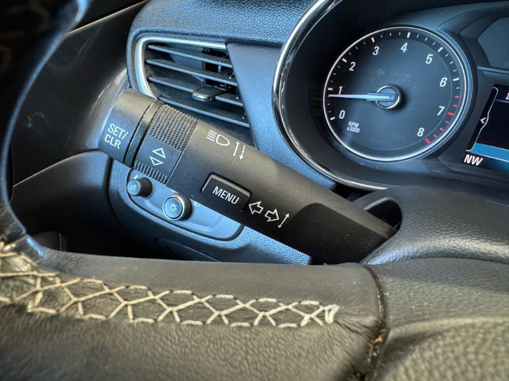 2021 Buick Enclave Image 35