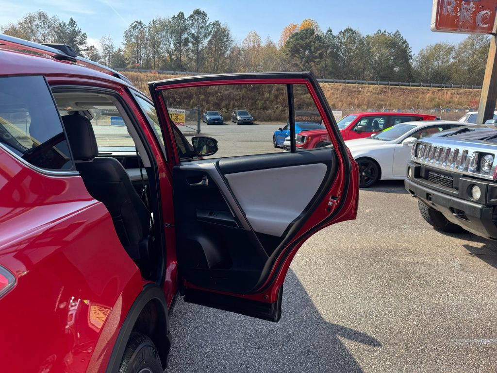 2017 Toyota Rav4 Image 9