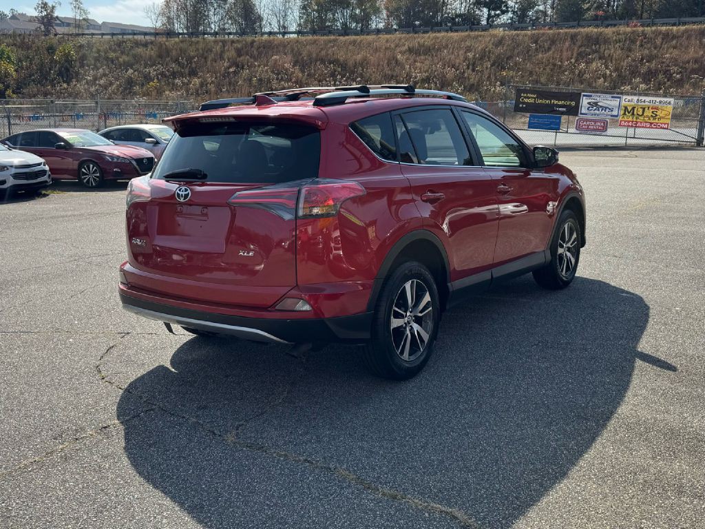 2017 Toyota Rav4 Image 11