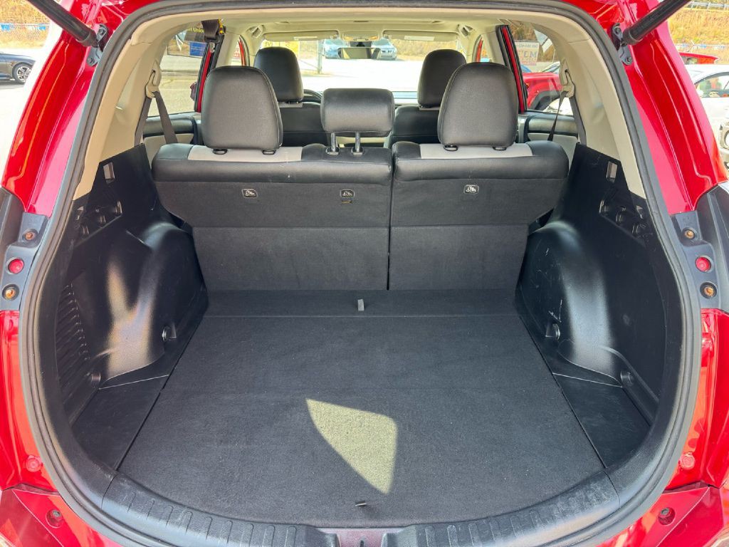 2017 Toyota Rav4 Image 14