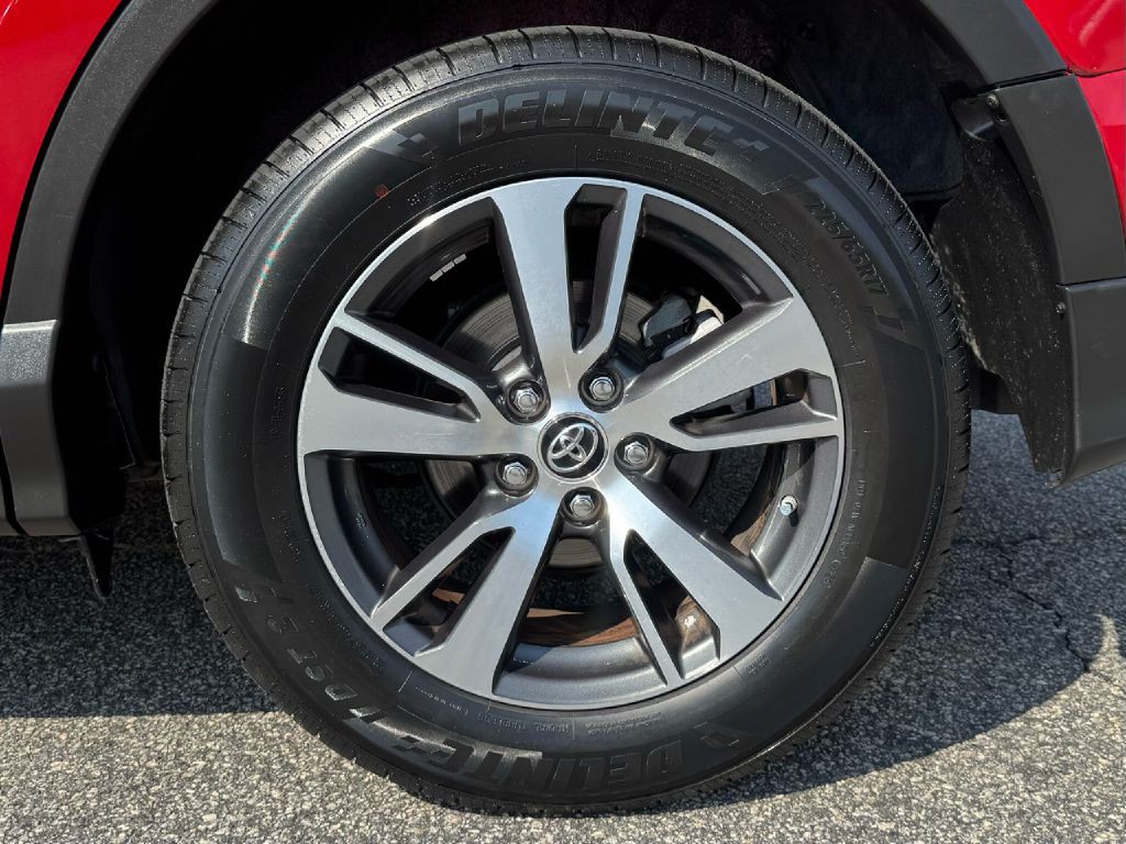 2017 Toyota Rav4 Image 20