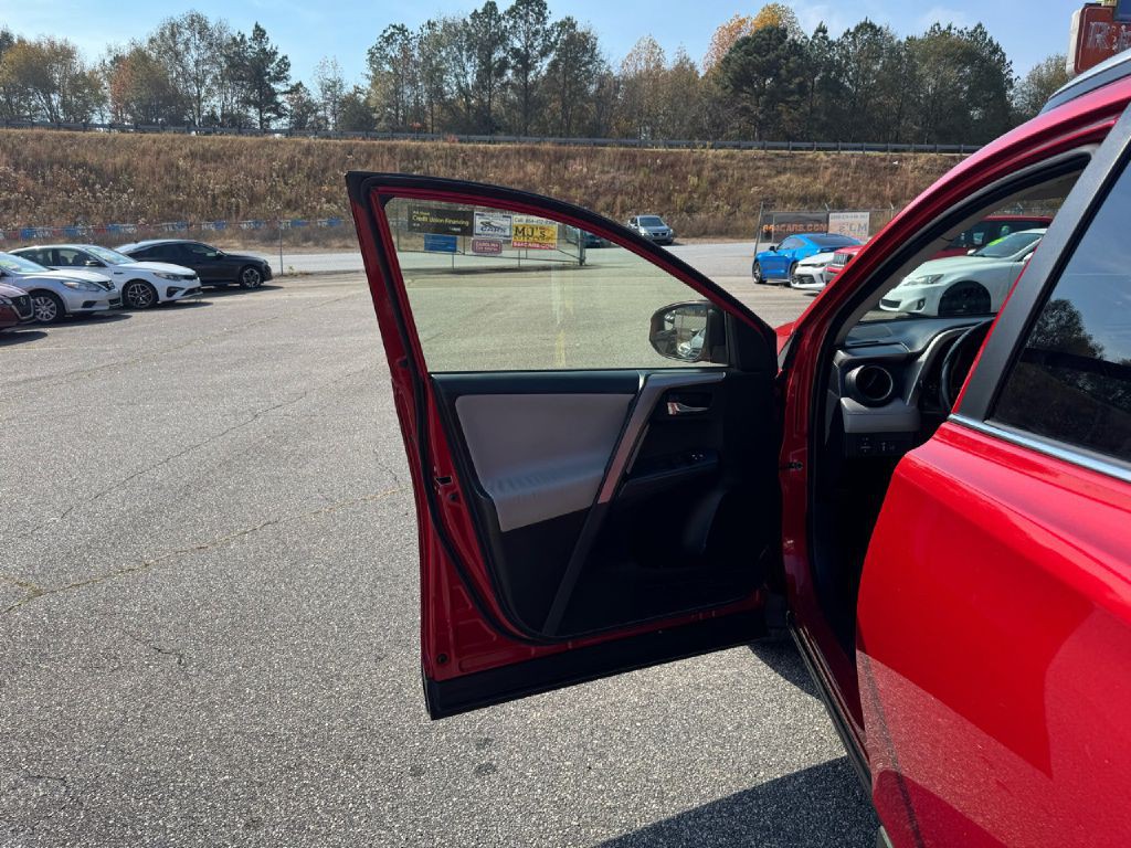 2017 Toyota Rav4 Image 24