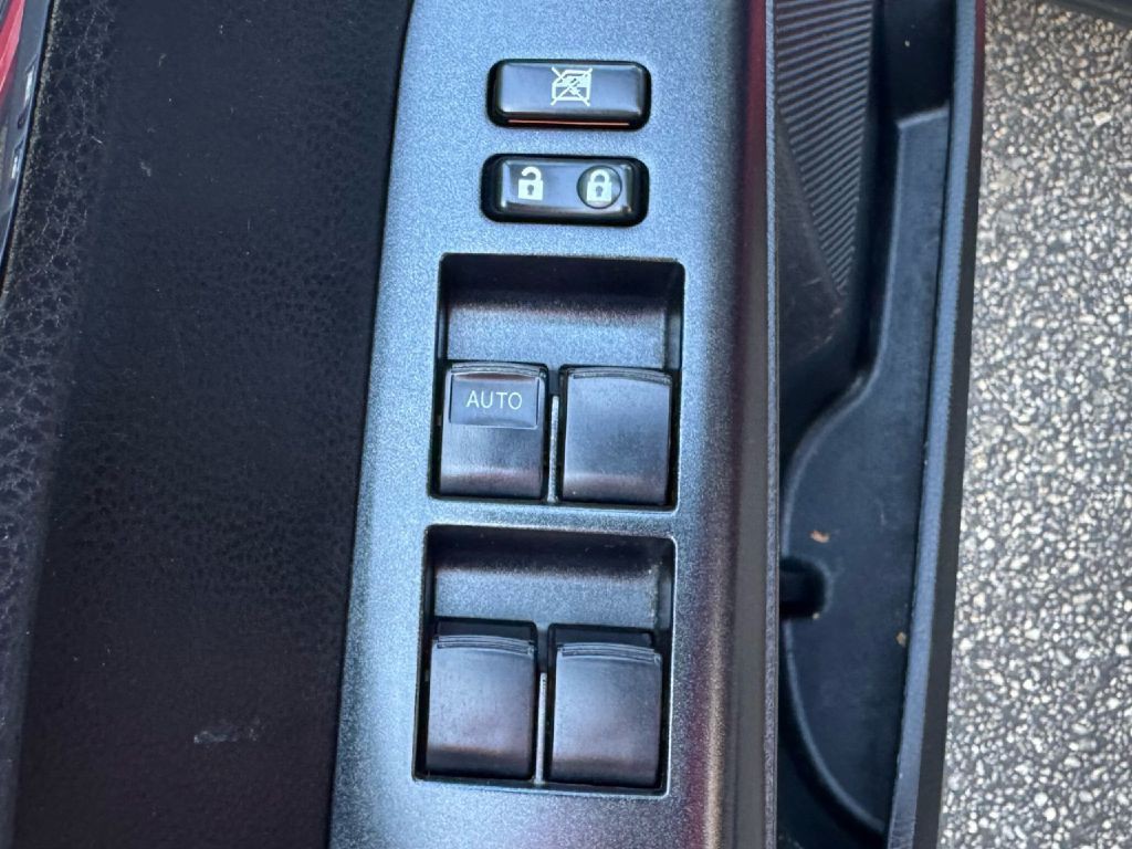 2017 Toyota Rav4 Image 26