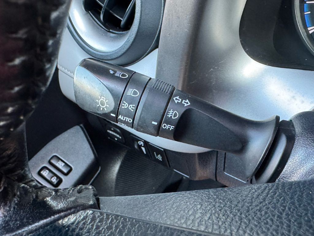 2017 Toyota Rav4 Image 34