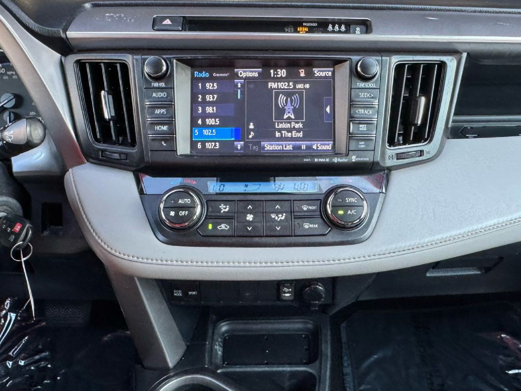 2017 Toyota Rav4 Image 41