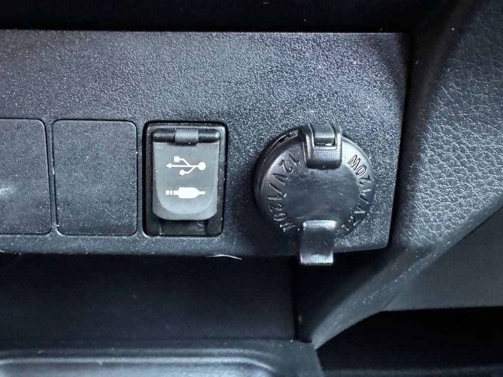 2017 Toyota Rav4 Image 49