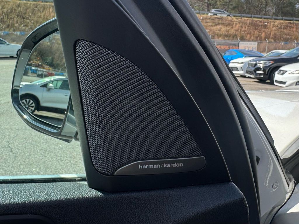 2019 BMW X5 Image 32