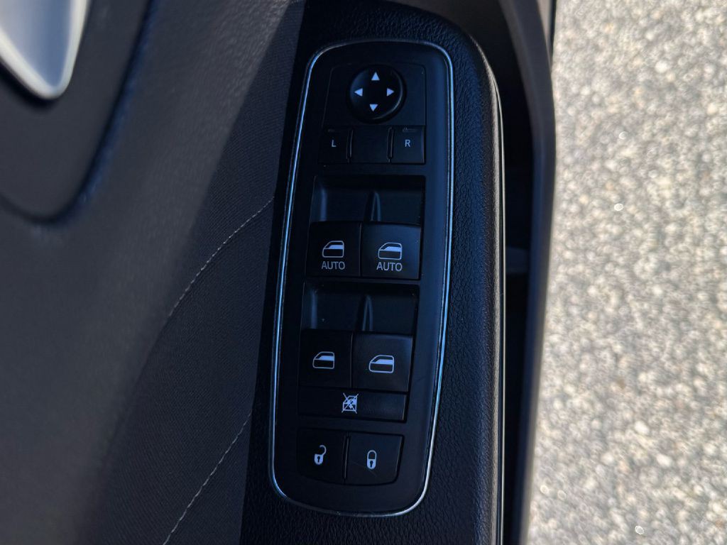 2021 Dodge Charger Image 26