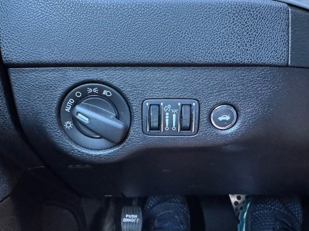 2021 Dodge Charger Image 36