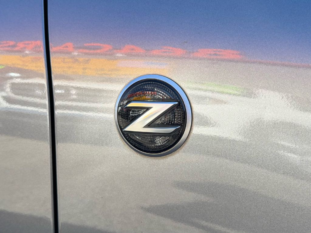 2011 Nissan 370Z Image 6
