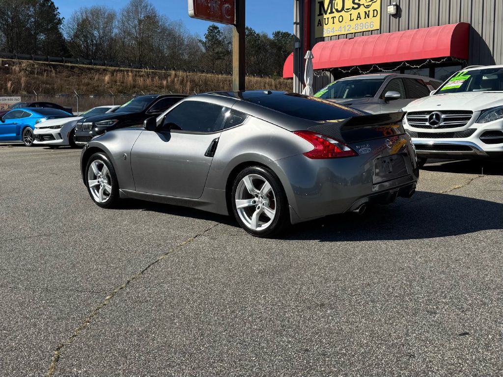 2011 Nissan 370Z Image 21