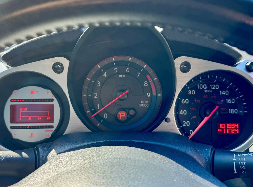 2011 Nissan 370Z Image 36