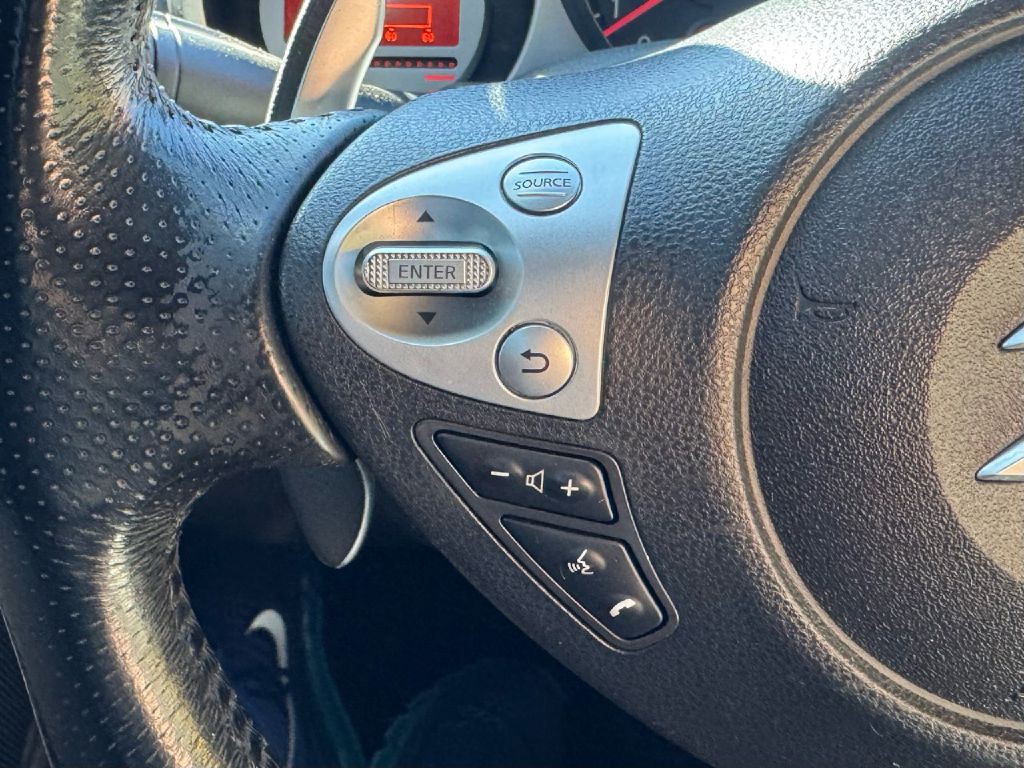 2011 Nissan 370Z Image 40