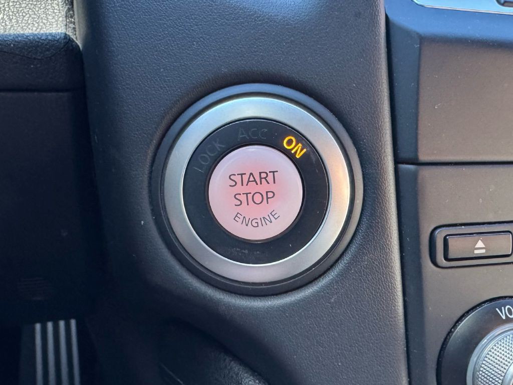 2011 Nissan 370Z Image 50