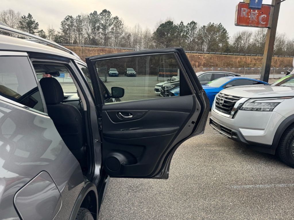 2019 Nissan Rogue Image 8