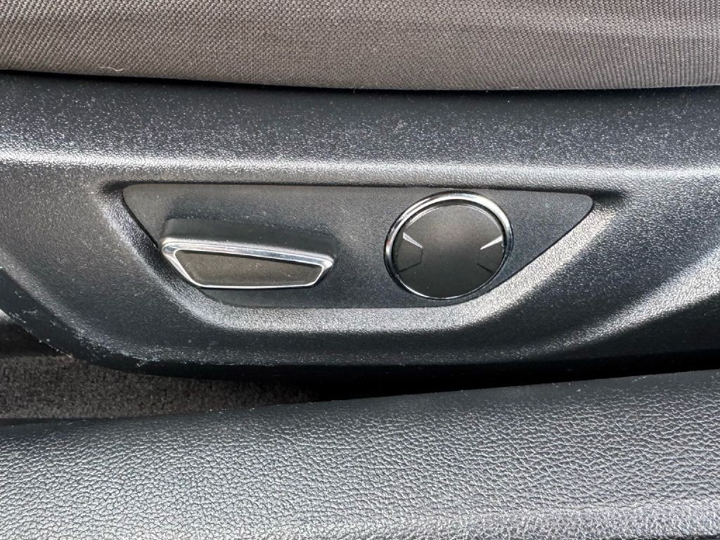 2016 Ford Mustang Image 30