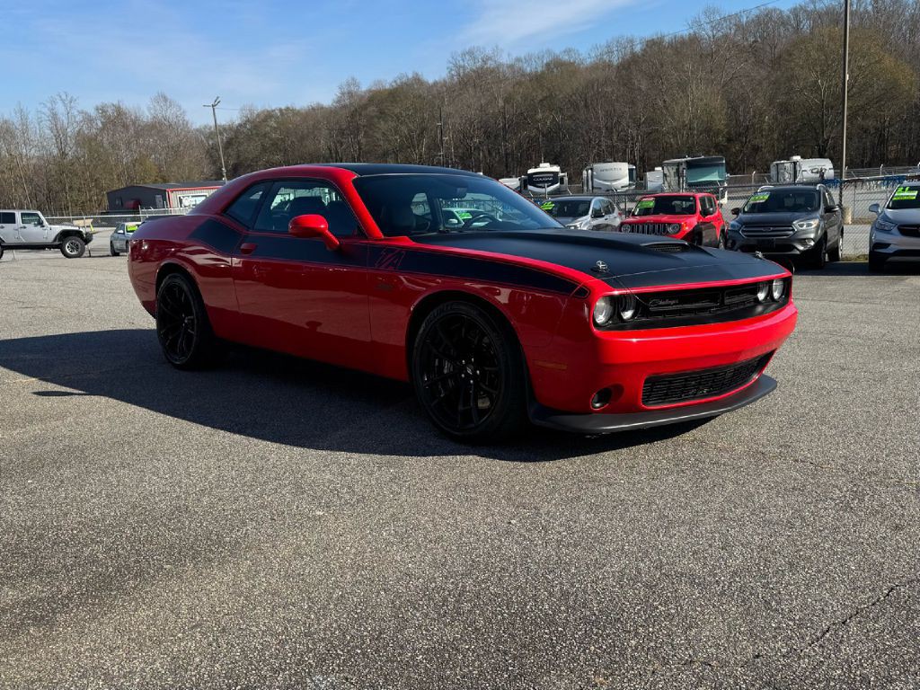 2017 Dodge Challenger Image 10