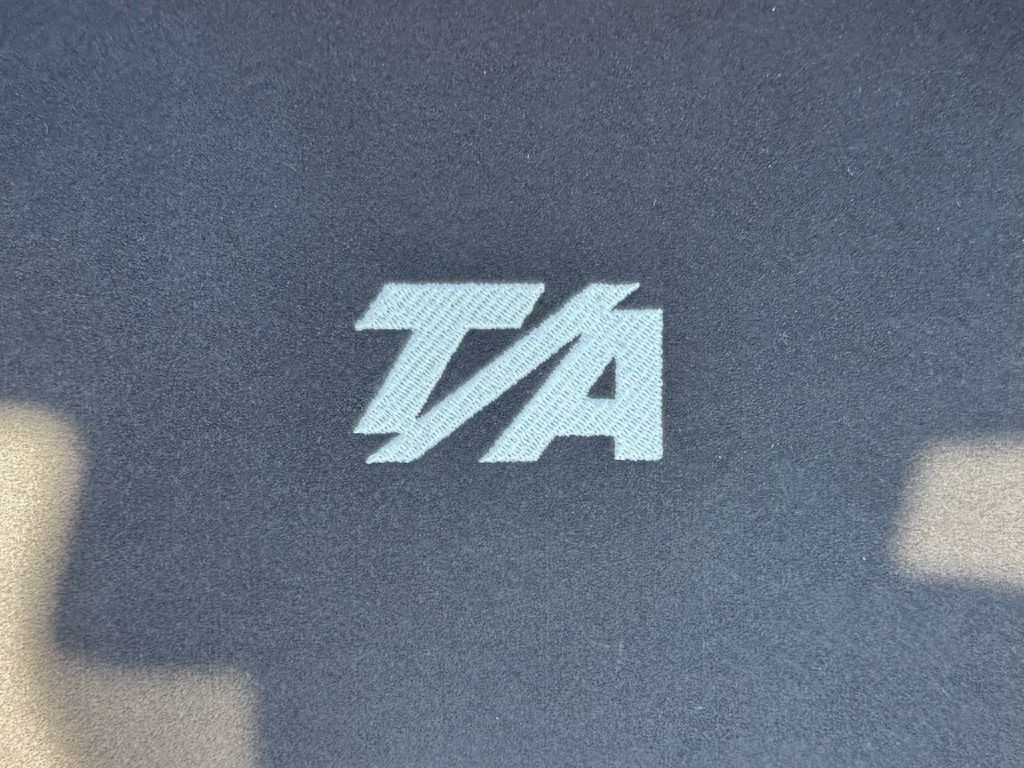 2017 Dodge Challenger Image 15