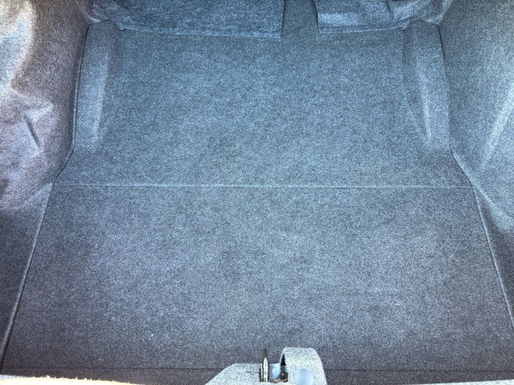 2017 Dodge Challenger Image 20