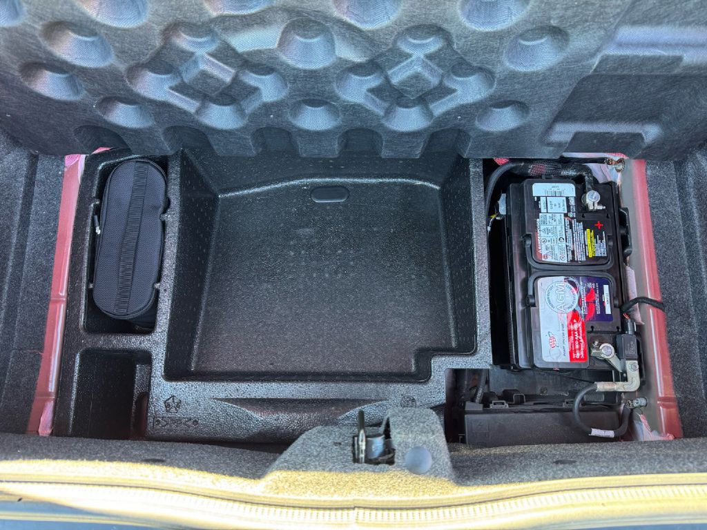 2017 Dodge Challenger Image 21