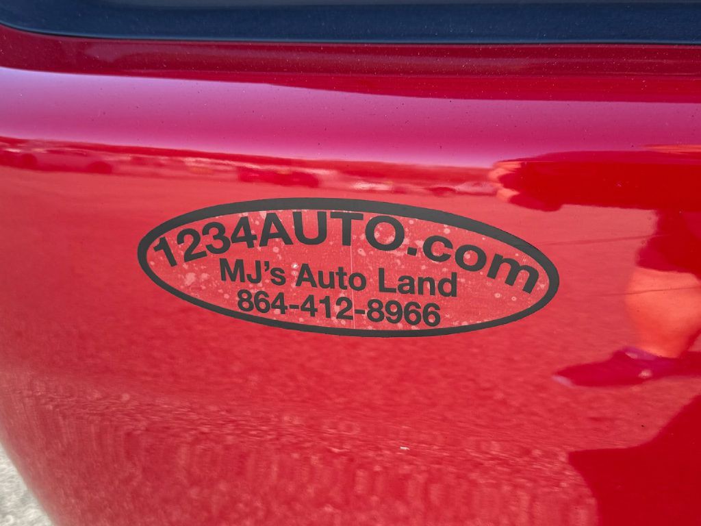 2017 Dodge Challenger Image 23