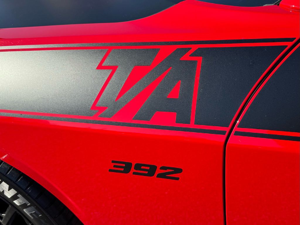 2017 Dodge Challenger Image 27