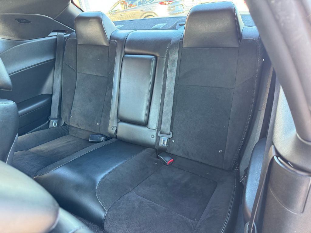 2017 Dodge Challenger Image 33