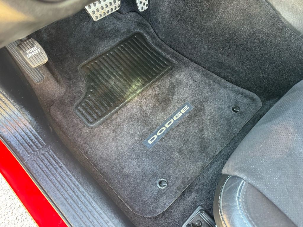 2017 Dodge Challenger Image 45