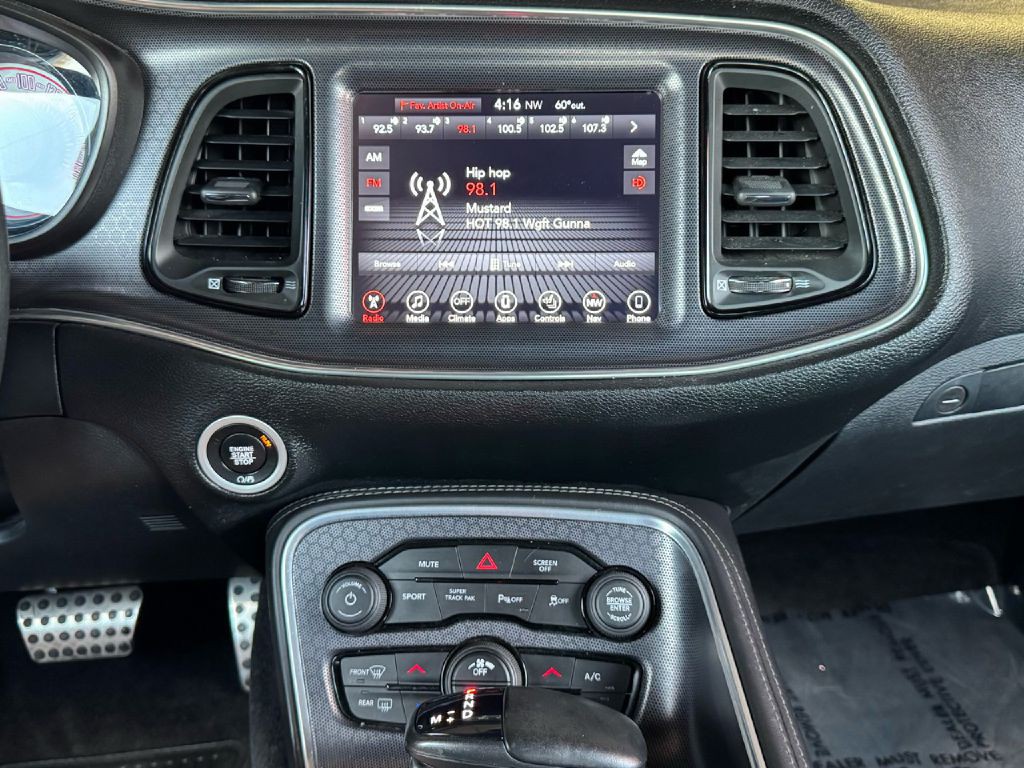 2017 Dodge Challenger Image 48